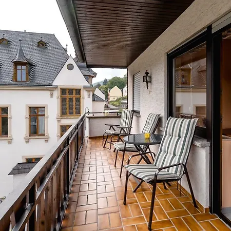 Вилла Ferienweingut Goebel Трабен-Трарбах Экстерьер фото