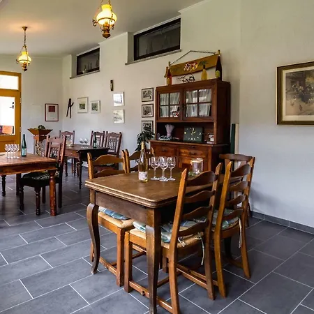 Вилла Ferienweingut Goebel Трабен-Трарбах Экстерьер фото